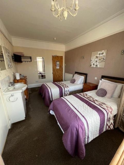 The Fernroyd Bed & Breakfast Blackpool